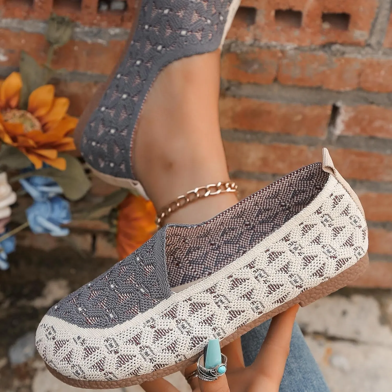 Women's Flying Weave Flat Shoes Retro Fashion Hollow Walking Shoes Casual Mesh One Stirrup Breathable Single Shoes